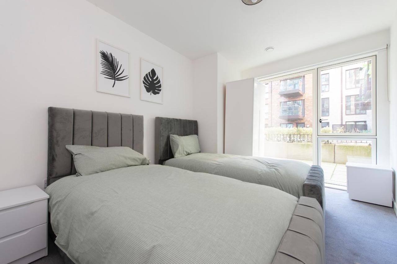Stunning Luxury 2 Bedroom London Apartment المظهر الخارجي الصورة
