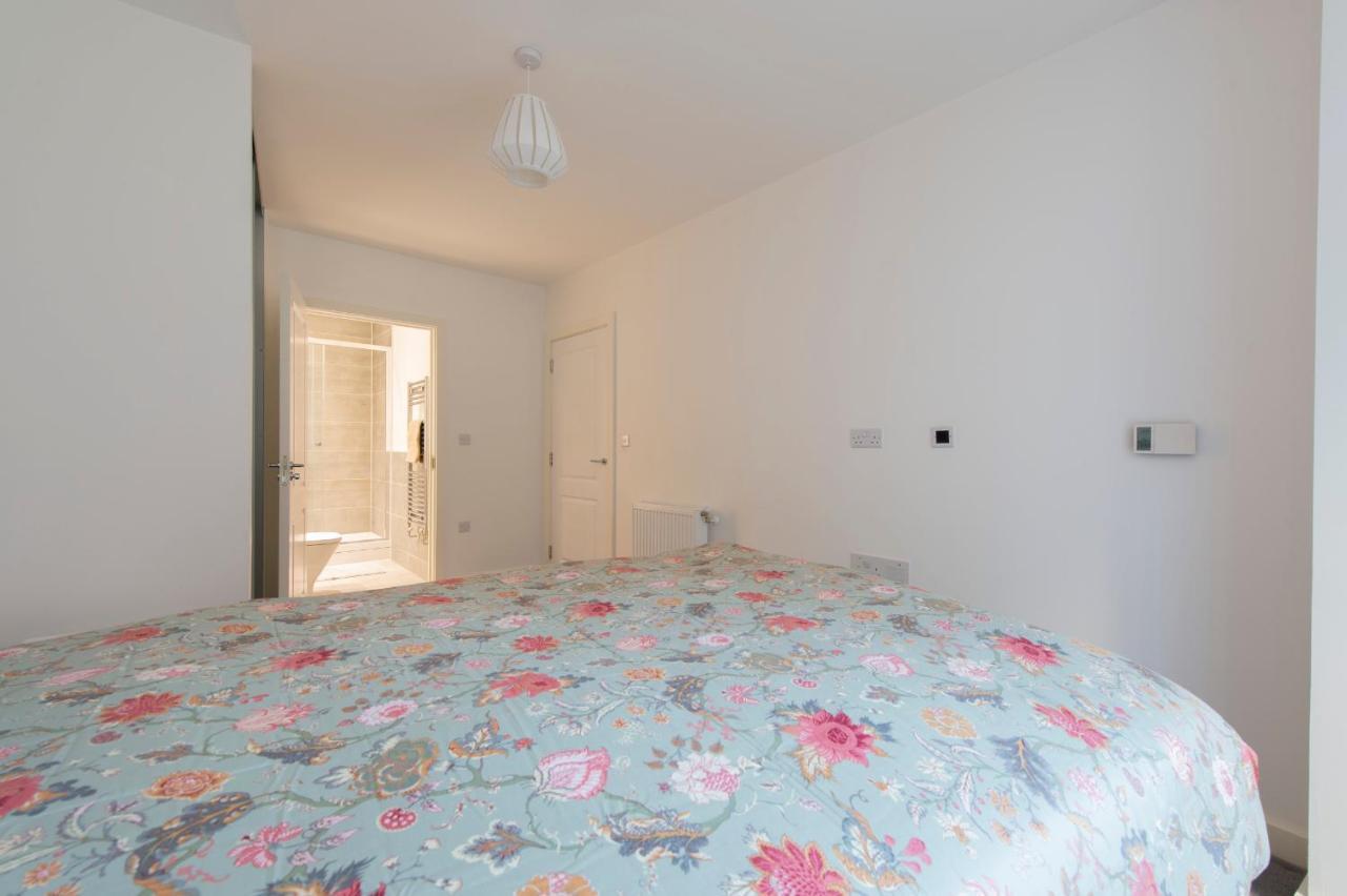 Stunning Luxury 2 Bedroom London Apartment المظهر الخارجي الصورة