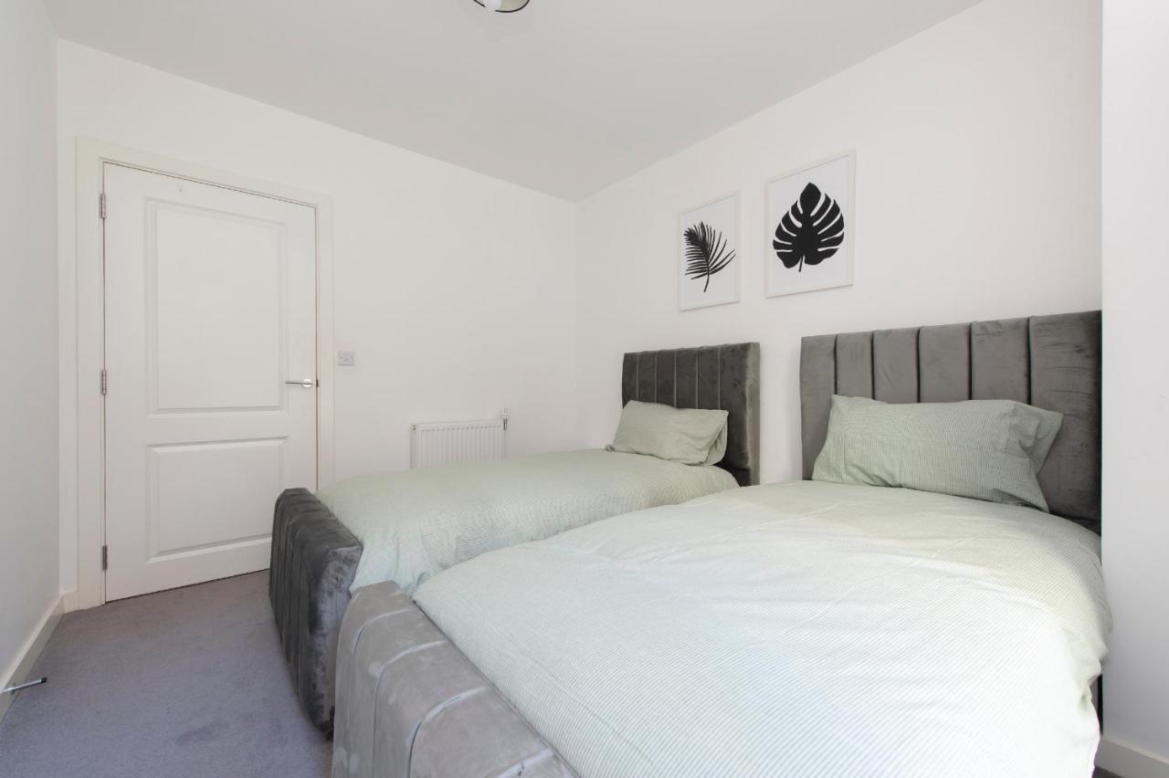 Stunning Luxury 2 Bedroom London Apartment المظهر الخارجي الصورة