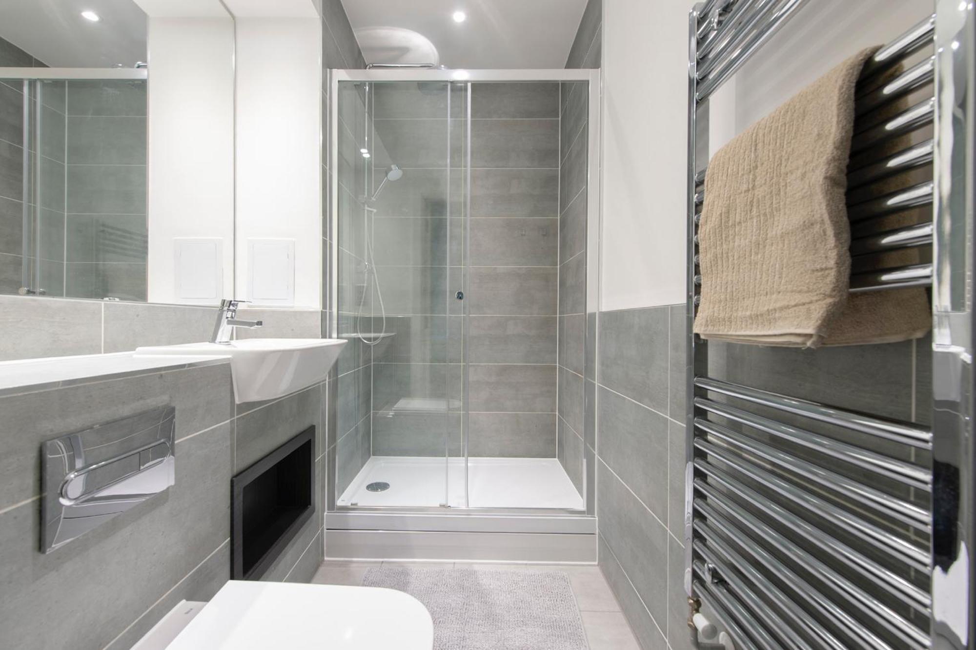 Stunning Luxury 2 Bedroom London Apartment المظهر الخارجي الصورة